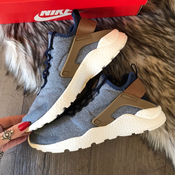 NWT Nike Huarache Run Ultra SE - Picture 4 of 7